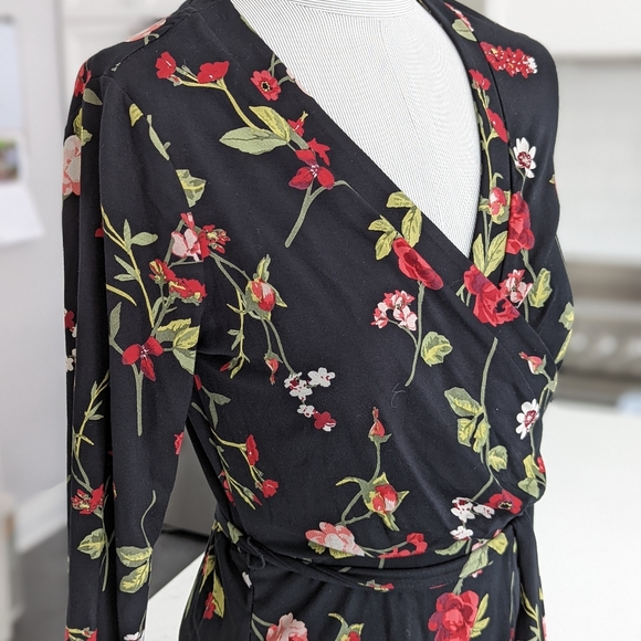 Beautiful floral dress from Reitmans, XXS - Picture 6 of 8